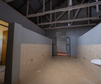 toilet-BwindiPics_159